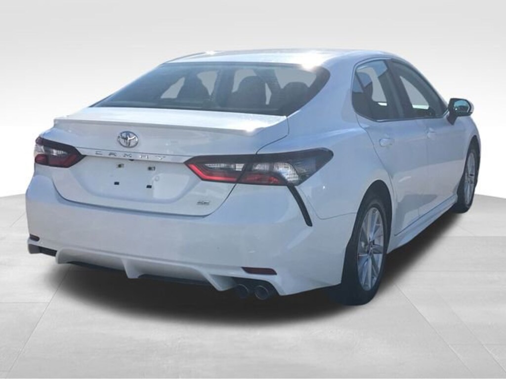 Used 2022 Toyota Camry SE