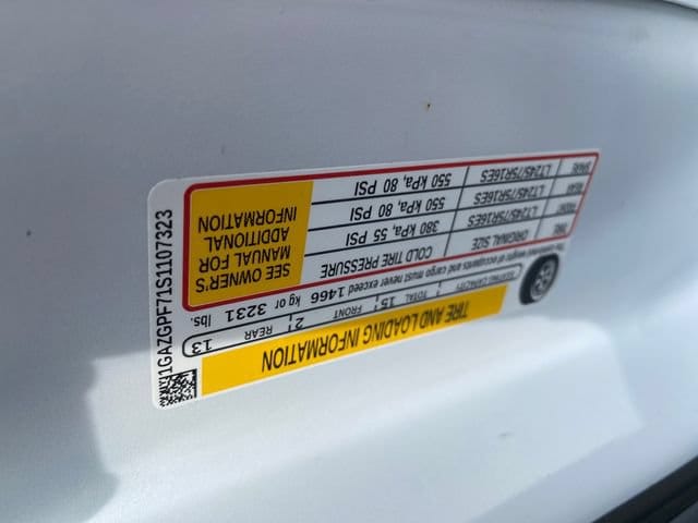 2025 Chevrolet Express Passenger 23