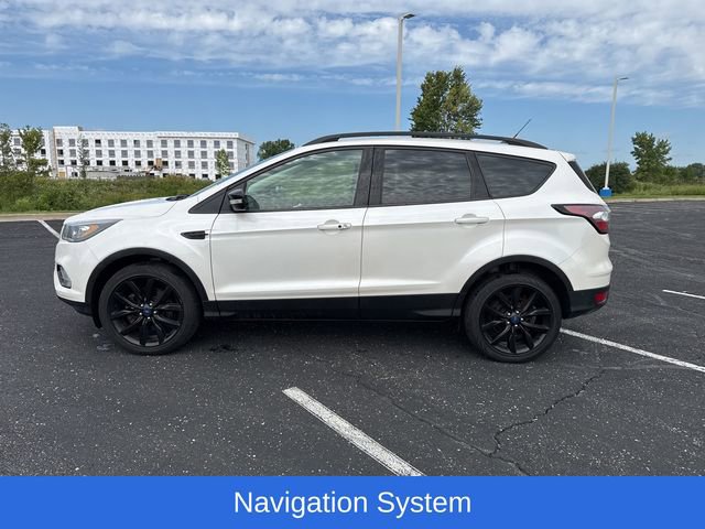 2018 Ford Escape Titanium photo 2