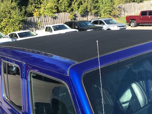 2019 Jeep Wrangler Unlimited Sahara photo 2