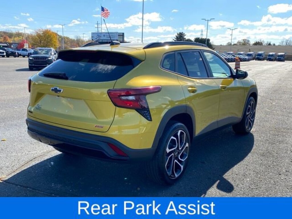 Used 2025 Chevrolet Trax 2RS SUV