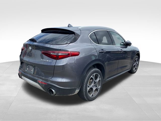 2018 Alfa Romeo Stelvio Base photo 2