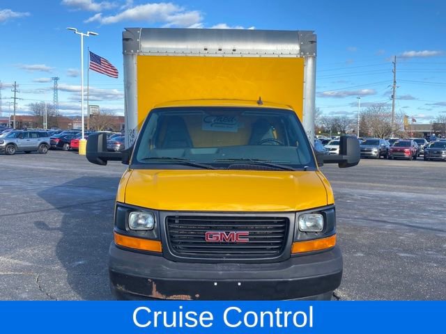 2017 Gmc Savana Cutaway 3500 photo 2