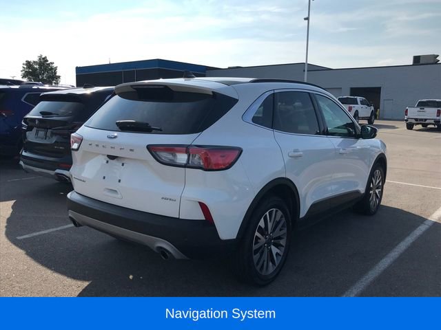 2022 Ford Escape Titanium photo 2