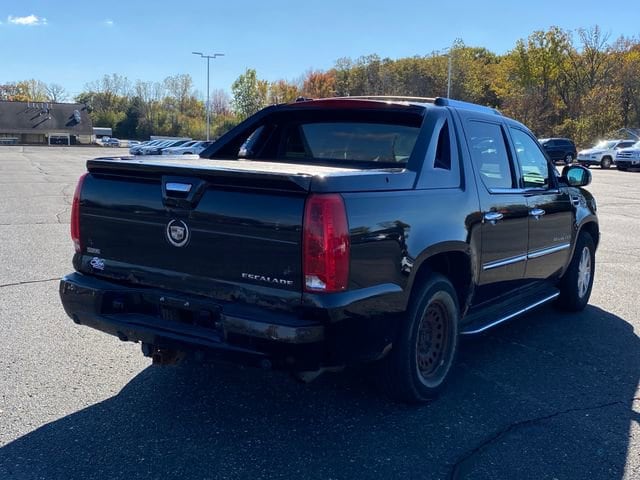 Used 2009 Cadillac Escalade EXT Base with VIN 3GYFK22299G108876 for sale in Flint Township, MI