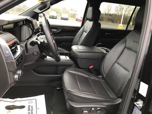 2025 GMC Yukon XL Denali - Photo 15