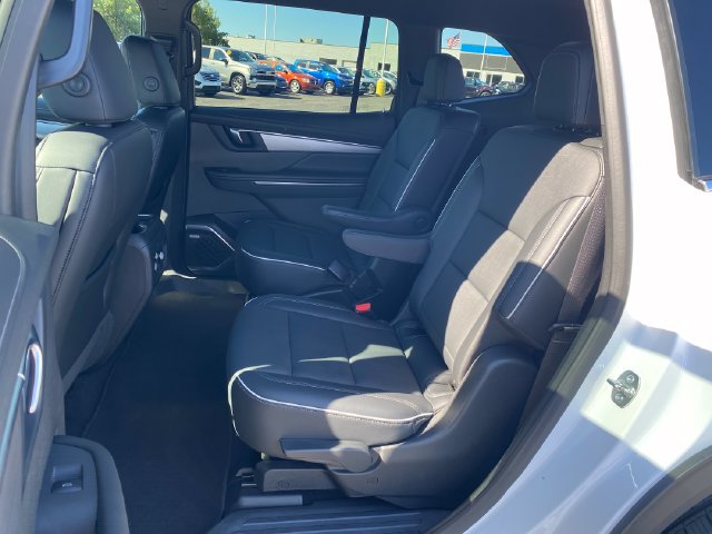 2025 Buick Enclave Preferred - Photo 19