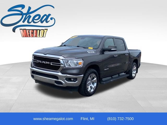 2019 RAM 1500 Big Horn/Lone Star 4x4 Crew Cab 5'7's photo