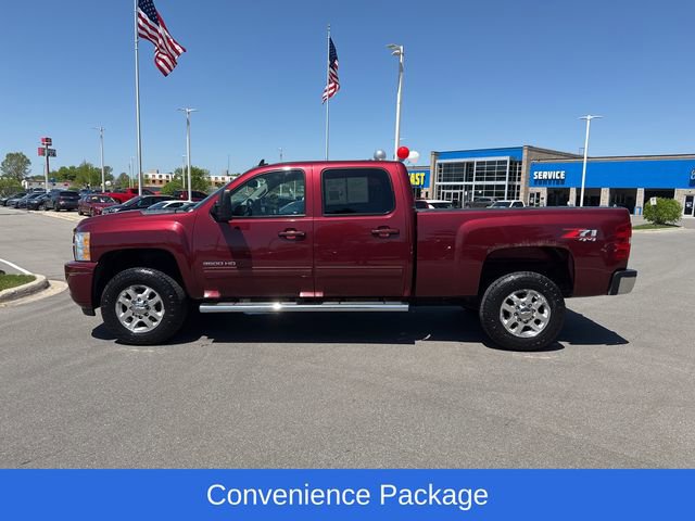 2014 Chevrolet Silverado 3500HD LT photo 2