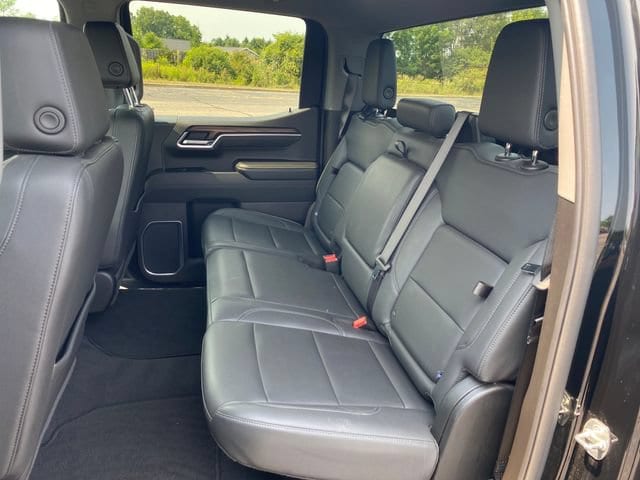 2025 GMC Sierra 1500 SLT - Photo 19