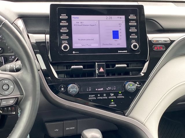 2023 Toyota Camry SE - Photo 10