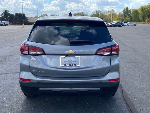 2024 Chevrolet Equinox LT photo 2