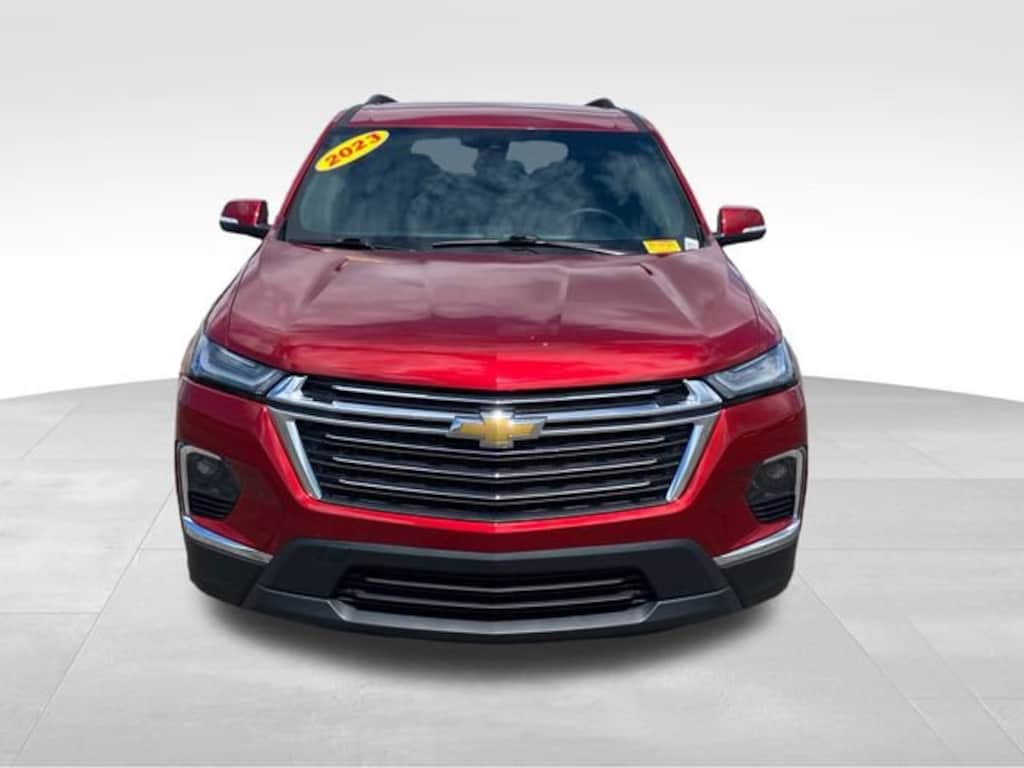 Used 2023 Chevrolet Traverse LT Cloth SUV