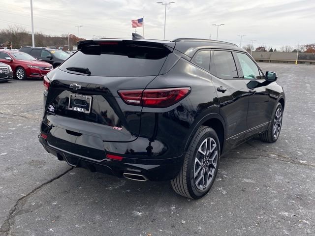 2025 Chevrolet Blazer RS photo 2