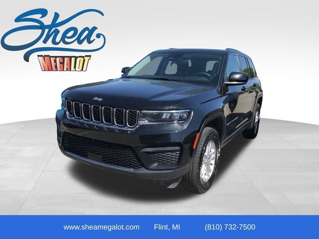 2023 Jeep Grand Cherokee Laredo's photo