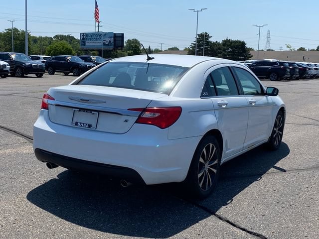 Used 2014 Chrysler 200 Touring with VIN 1C3CCBBG0EN150151 for sale in Flint Township, MI