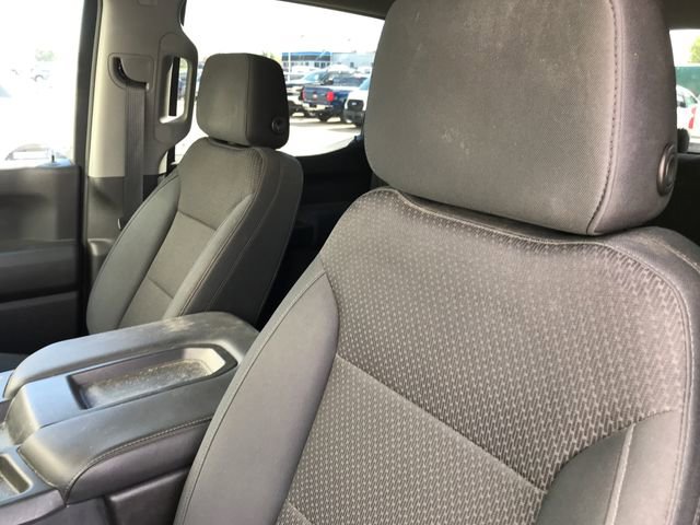 2019 Chevrolet Silverado 1500 Custom photo 3