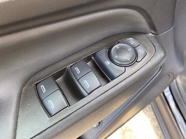 2024 Chevrolet Equinox LT - Photo 17