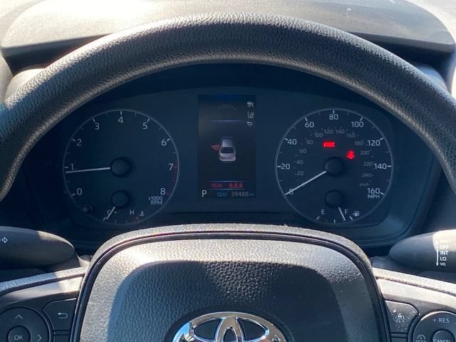 2025 Toyota Corolla LE - Photo 9