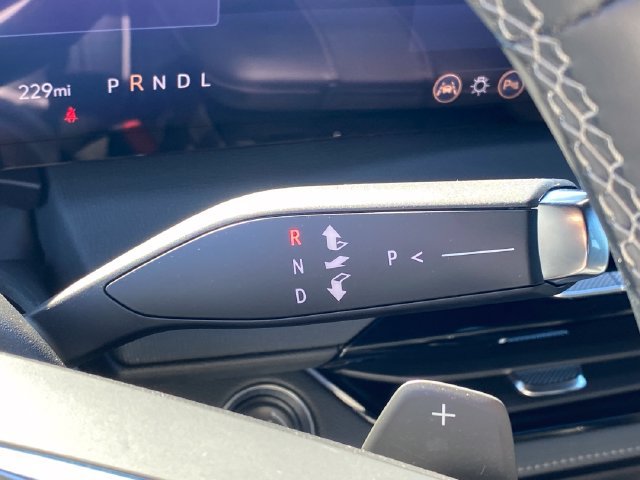 2025 Buick Enclave Preferred - Photo 13