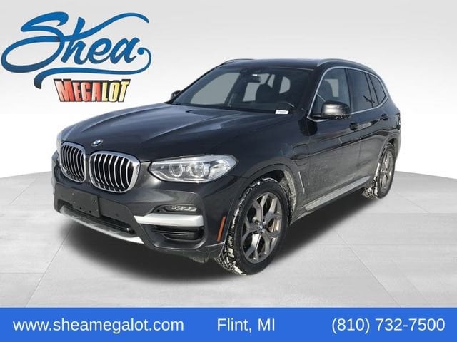 2021 BMW X3 30e's photo