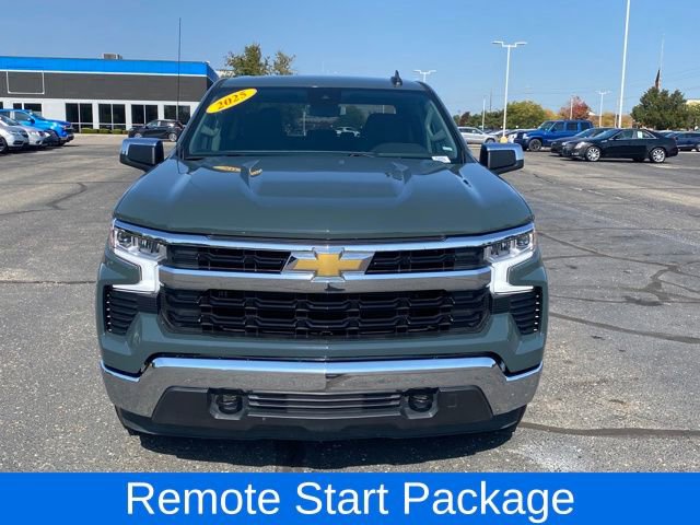 2025 Chevrolet Silverado 1500 LT photo 2
