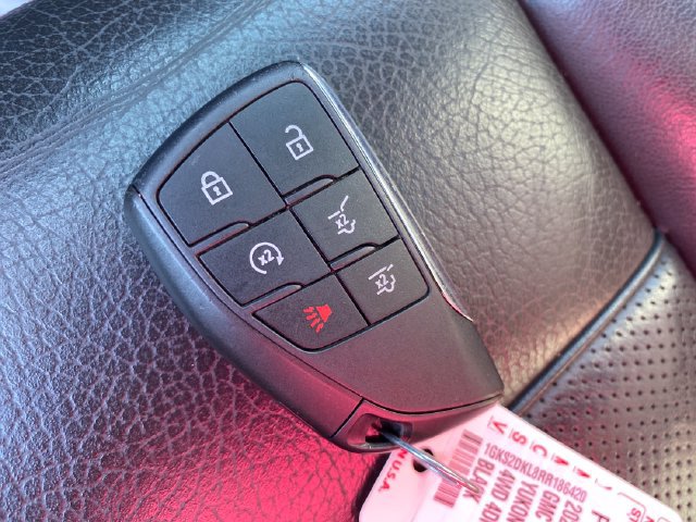 2024 GMC Yukon Denali - Photo 27