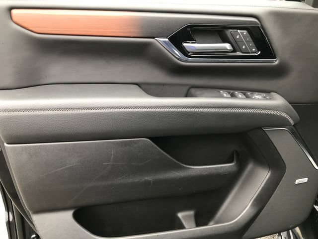 2025 GMC Yukon XL Denali - Photo 16
