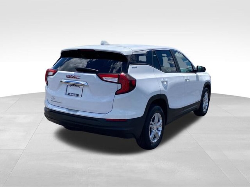 Used 2024 GMC Terrain SLE SUV