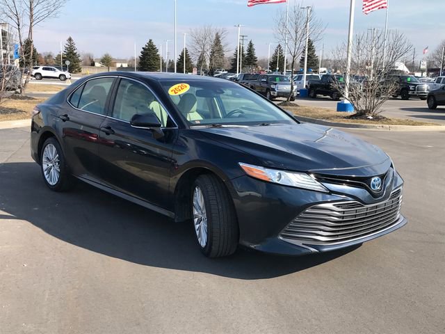 2020 Toyota Camry Hybrid XLE photo 3