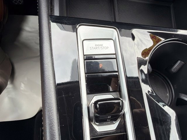 2024 Volkswagen Atlas SE w/Tech - Photo 18