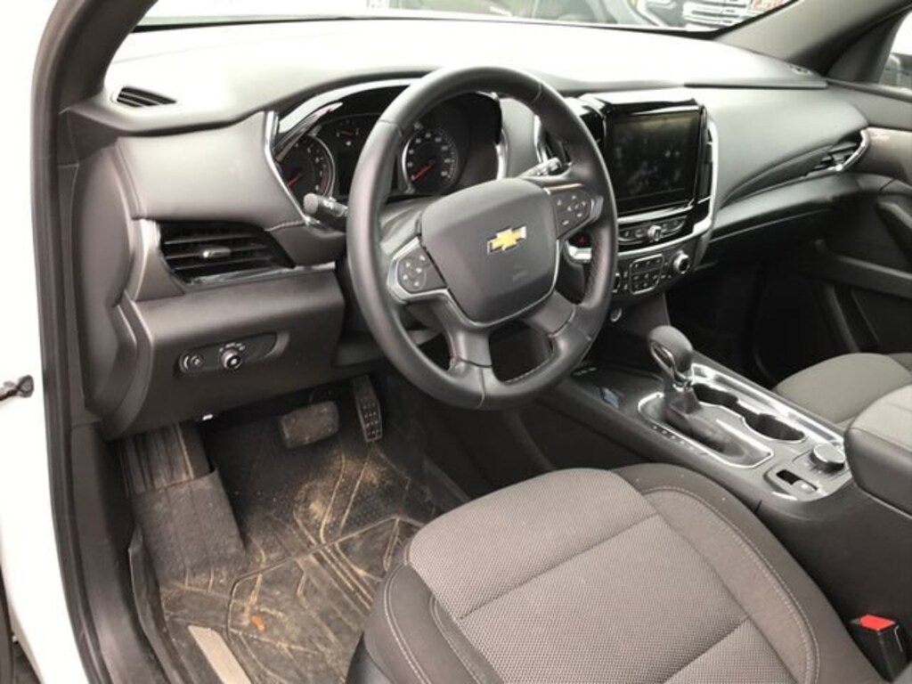 Used 2023 Chevrolet Traverse LT Cloth SUV
