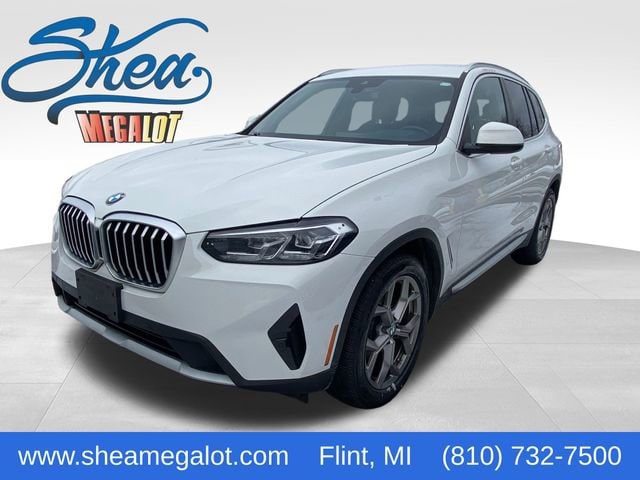 2022 BMW X3 30i's photo