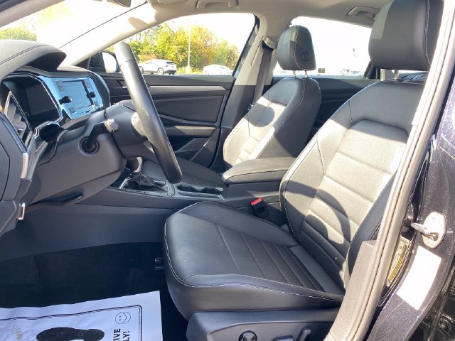 2024 Volkswagen Jetta SE - Photo 15