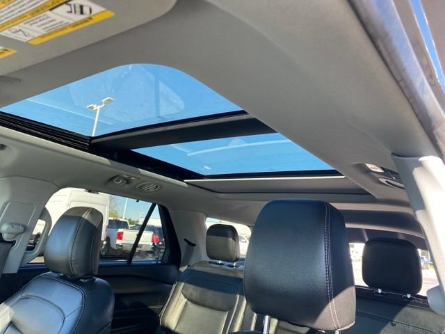 2022 Ford Explorer Limited - Photo 14