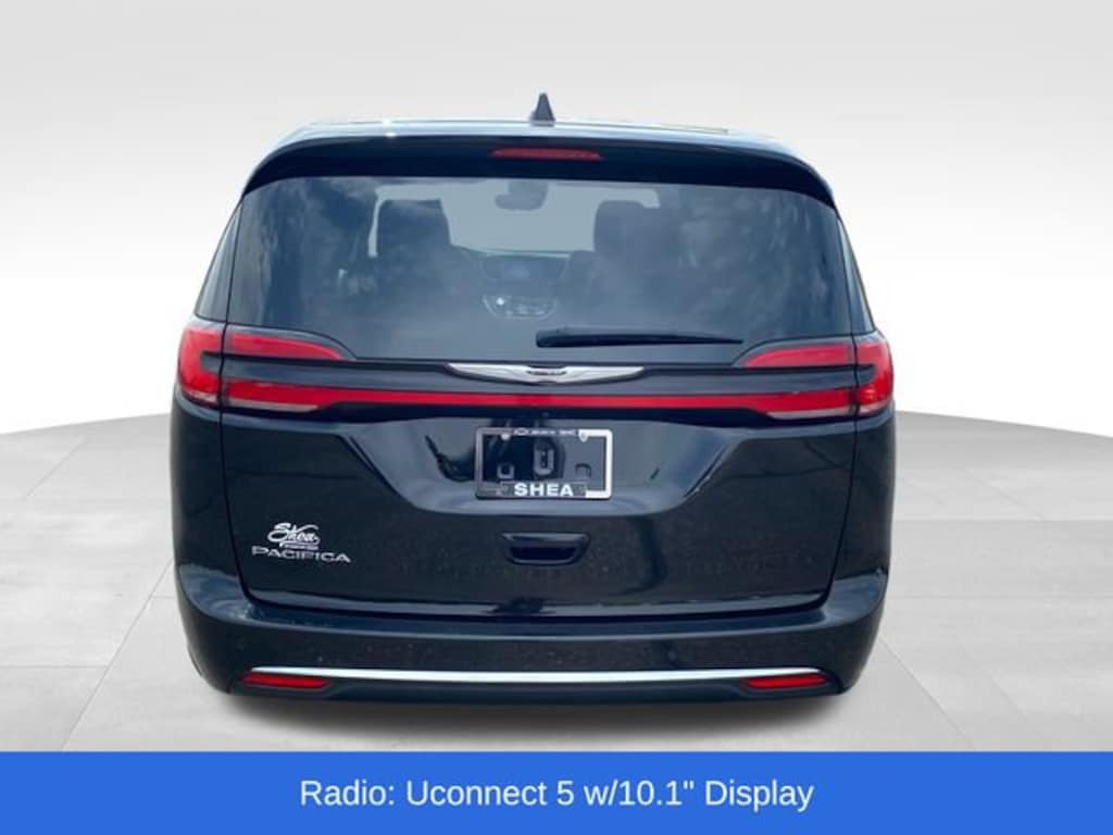 Used 2024 Chrysler Pacifica Touring L