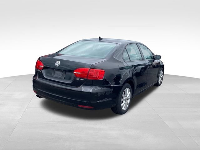 Used 2011 Volkswagen Jetta SE with VIN 3VWDX7AJ2BM021376 for sale in Flint Township, MI