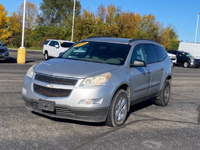 Used 2010 Chevrolet Traverse LS with VIN 1GNLREEDXAS137617 for sale in Flint Township, MI