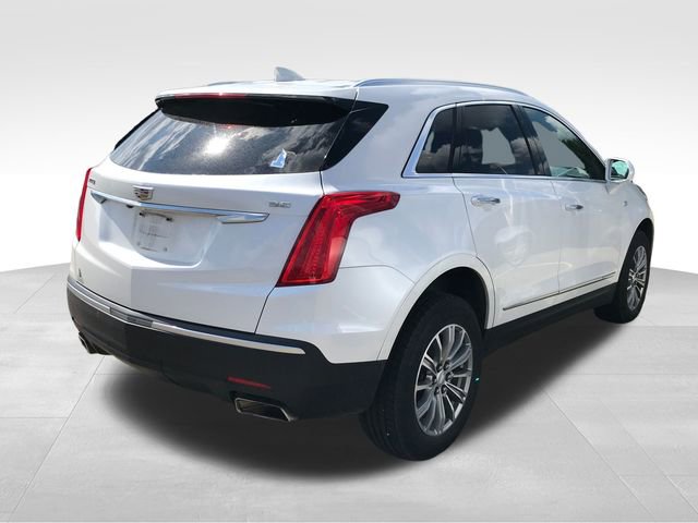 2018 Cadillac XT5 Luxury photo 2