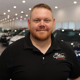 Staff member Mike Davis  from 315a48b9c0c1