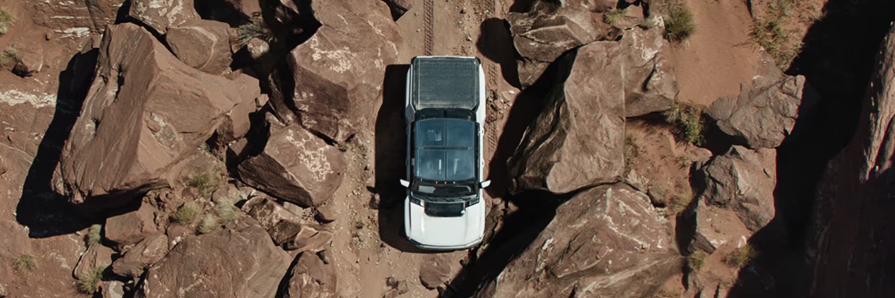 2024-gmc-hummer-ev-pickup-aerial.jpg
