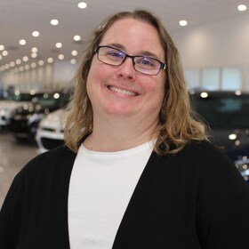 Staff member Amanda Stewart from 70ced93c5068