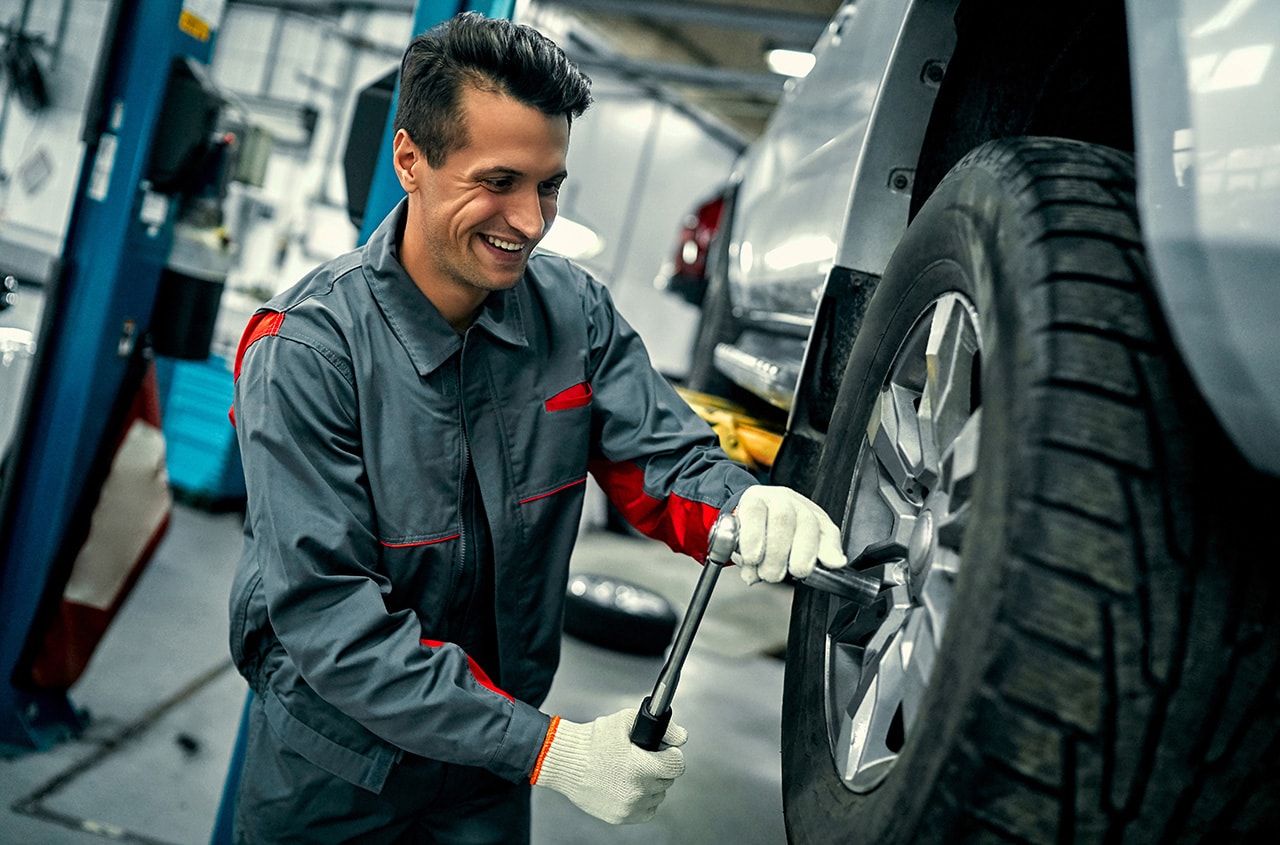 GMC%20tire%20service.jpg