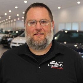 Staff member Jason Seybt from b3b3c41870aa