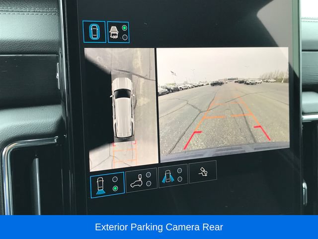 2025 GMC Yukon XL Denali - Photo 11