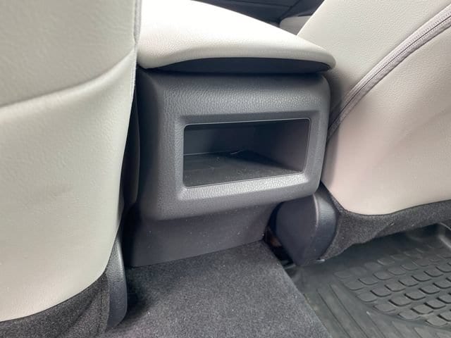 2023 Toyota Camry SE - Photo 18