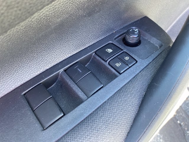 2025 Toyota Corolla LE - Photo 16