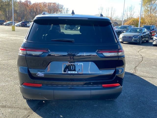 2023 Jeep Grand Cherokee Altitude photo 4