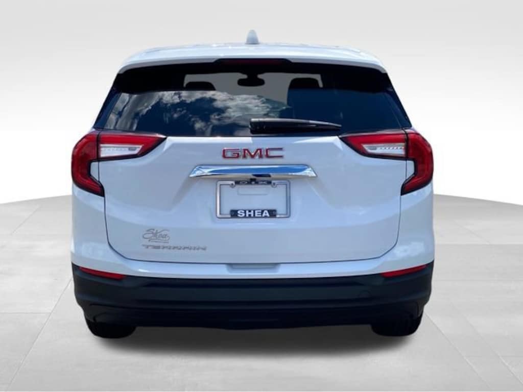 Used 2024 GMC Terrain SLE SUV
