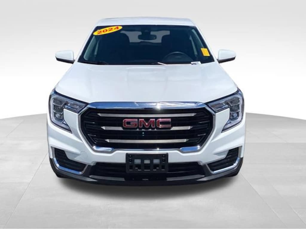 Used 2024 GMC Terrain SLE SUV